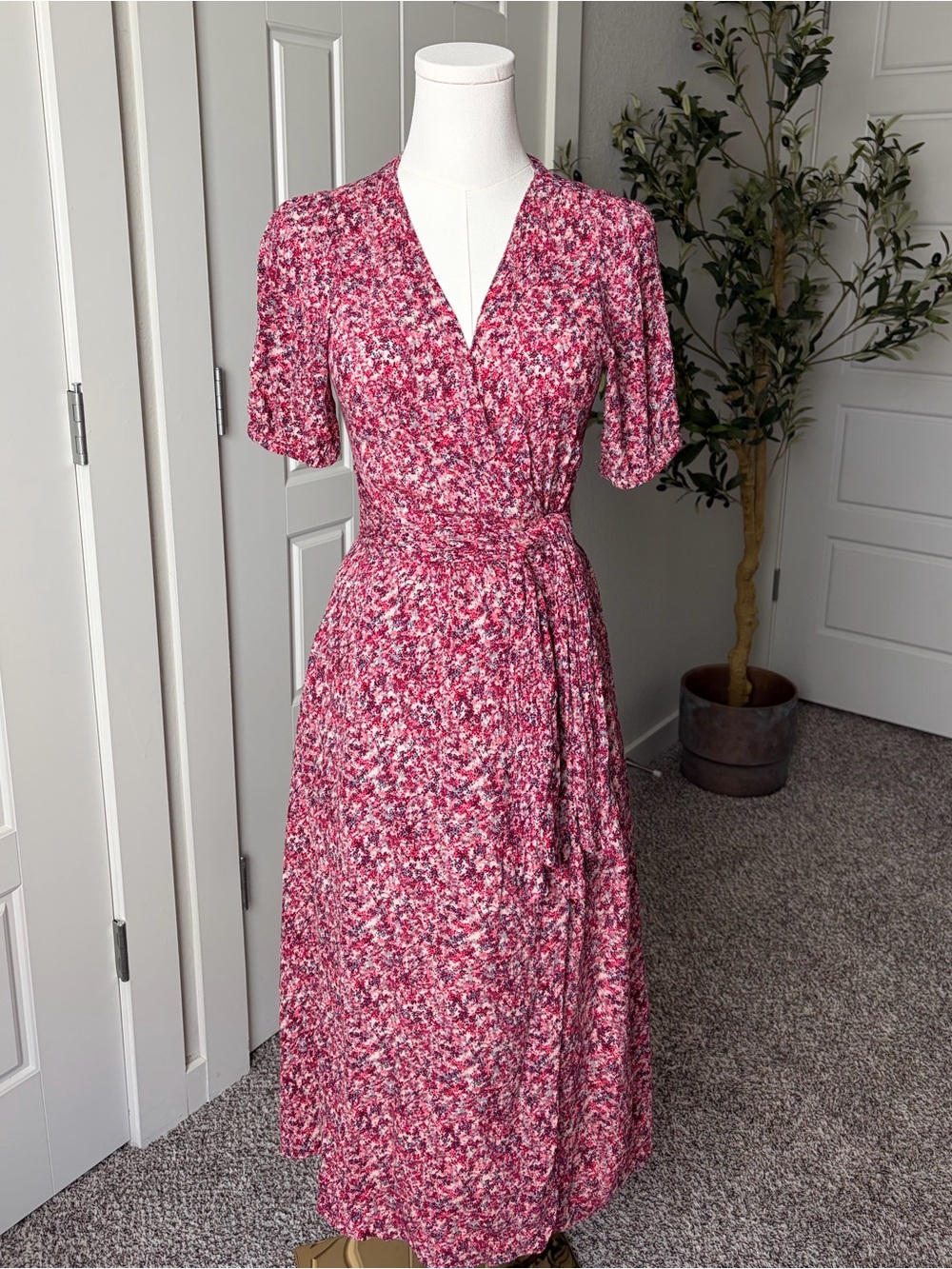 Women's Pink Floral Wrap Dress - Ba&sh Dress Women’s Small Noemi Fuschia Floral